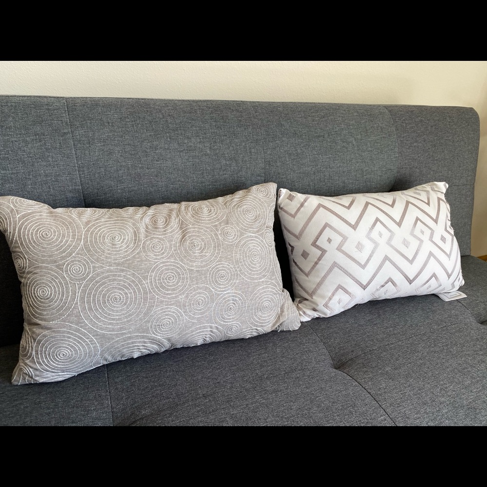 Accent pillows